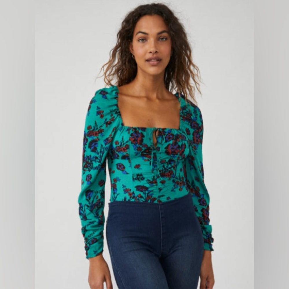 NWT Free People Hilary Print Keyhole Neck Top Size Large Green Floral